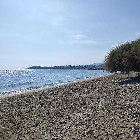 Neva Apartments By The Beach Makriyialos Bagian luar foto