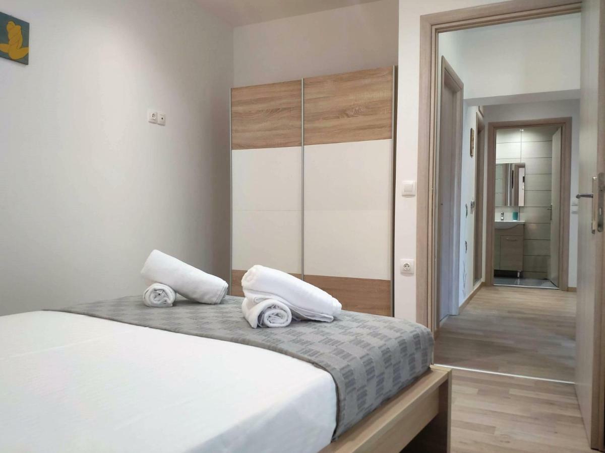 Neva Apartments By The Beach Makriyialos Bagian luar foto